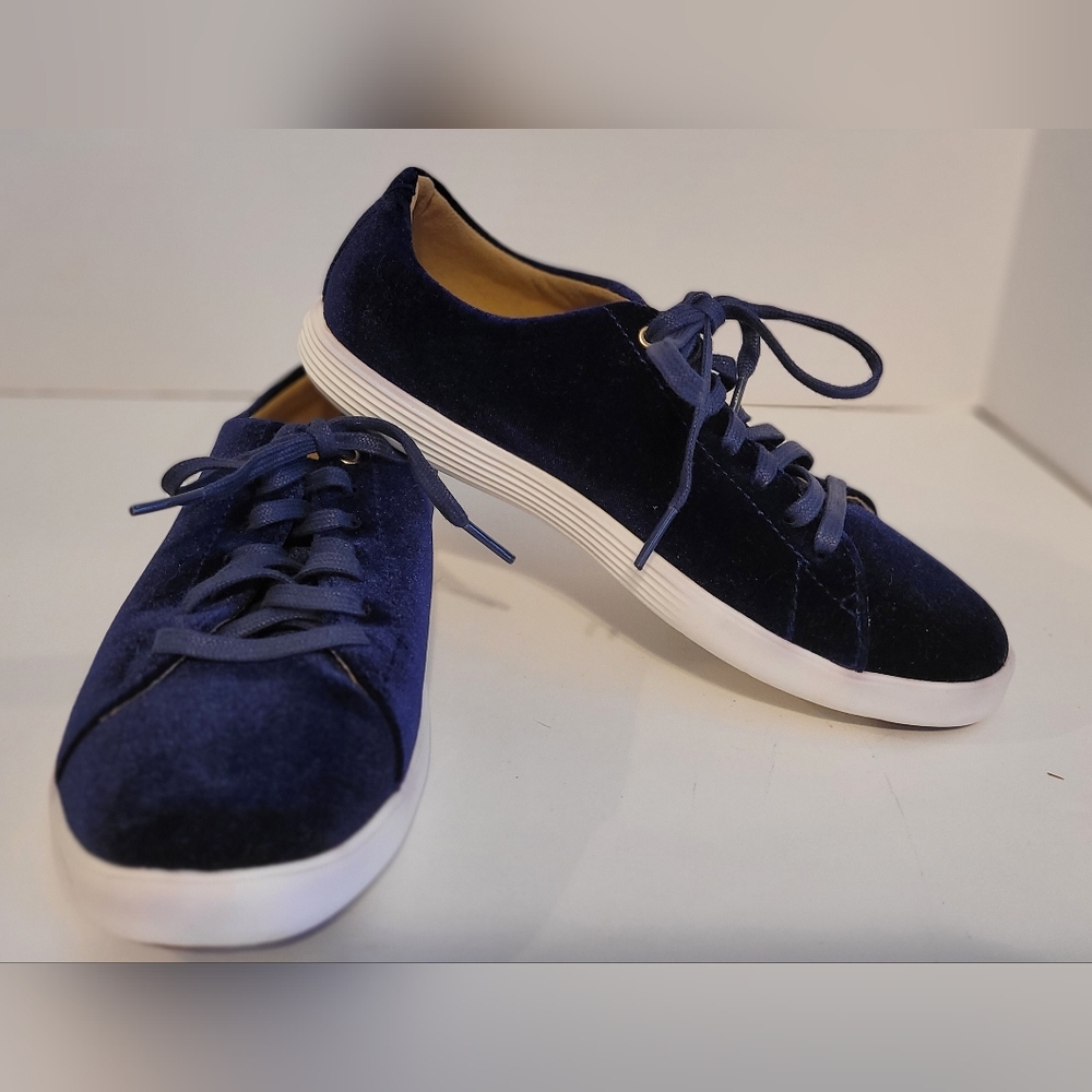 Cole Haan Grand OS Crosscourt II Navy Blue Velvet Sneakers 7B